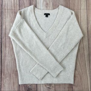 RW&CO Ultra Soft Rib Knit V Neck Sweater! Large